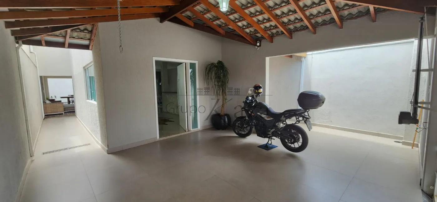 Foto 8 de Casa Sobrado em Jardim Altos de Santana II, Jacareí - imagem 8