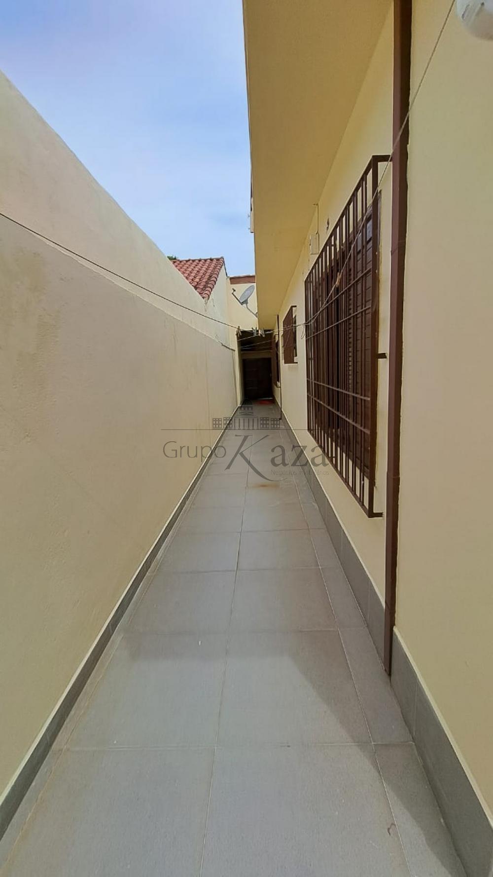 Foto 19 de Casa Térrea em Jardim Santa Maria, Jacareí - imagem 19