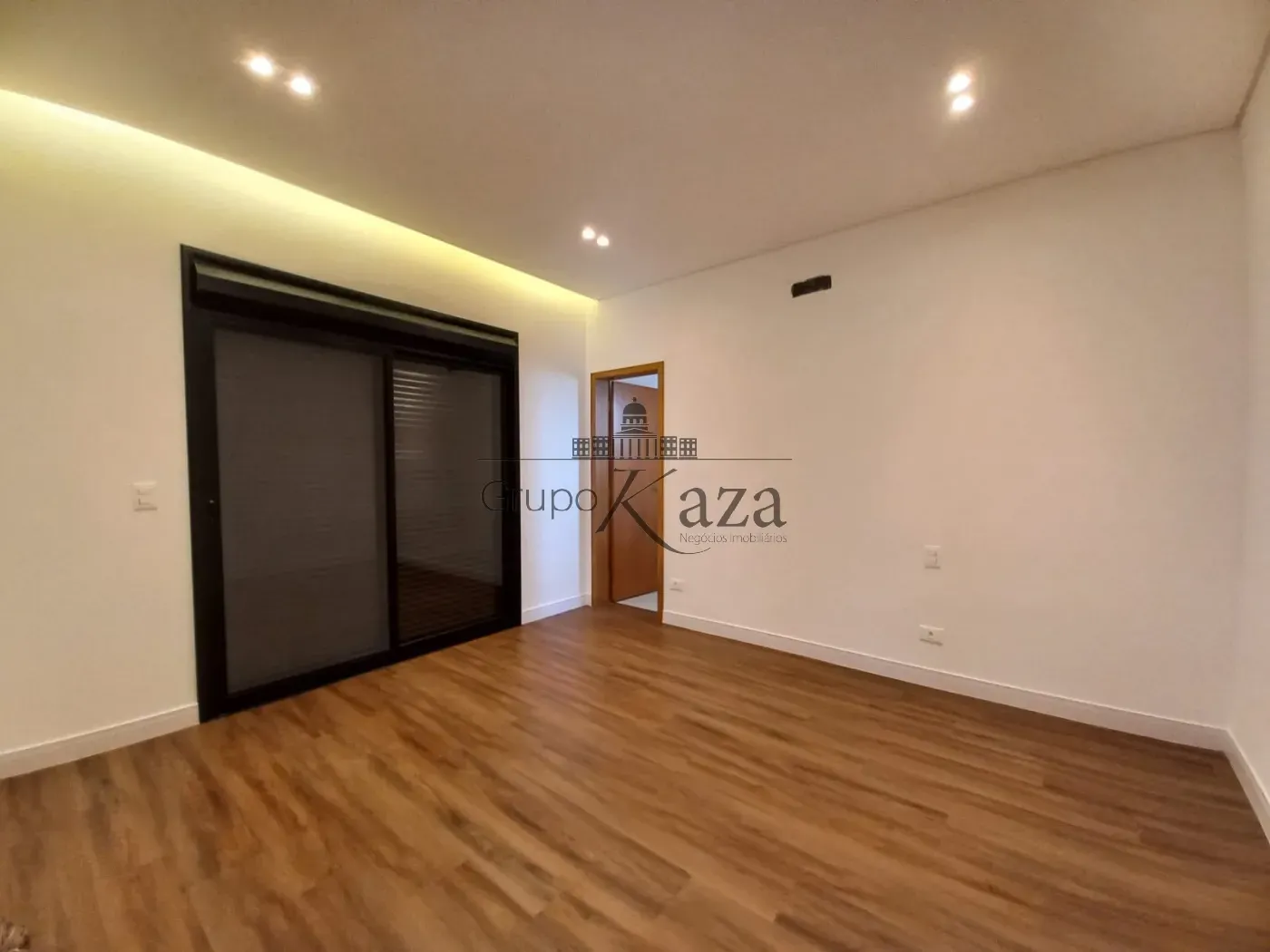 Foto 17 de Casa Condomínio em Jardim do Golfe, São José dos Campos - imagem 17