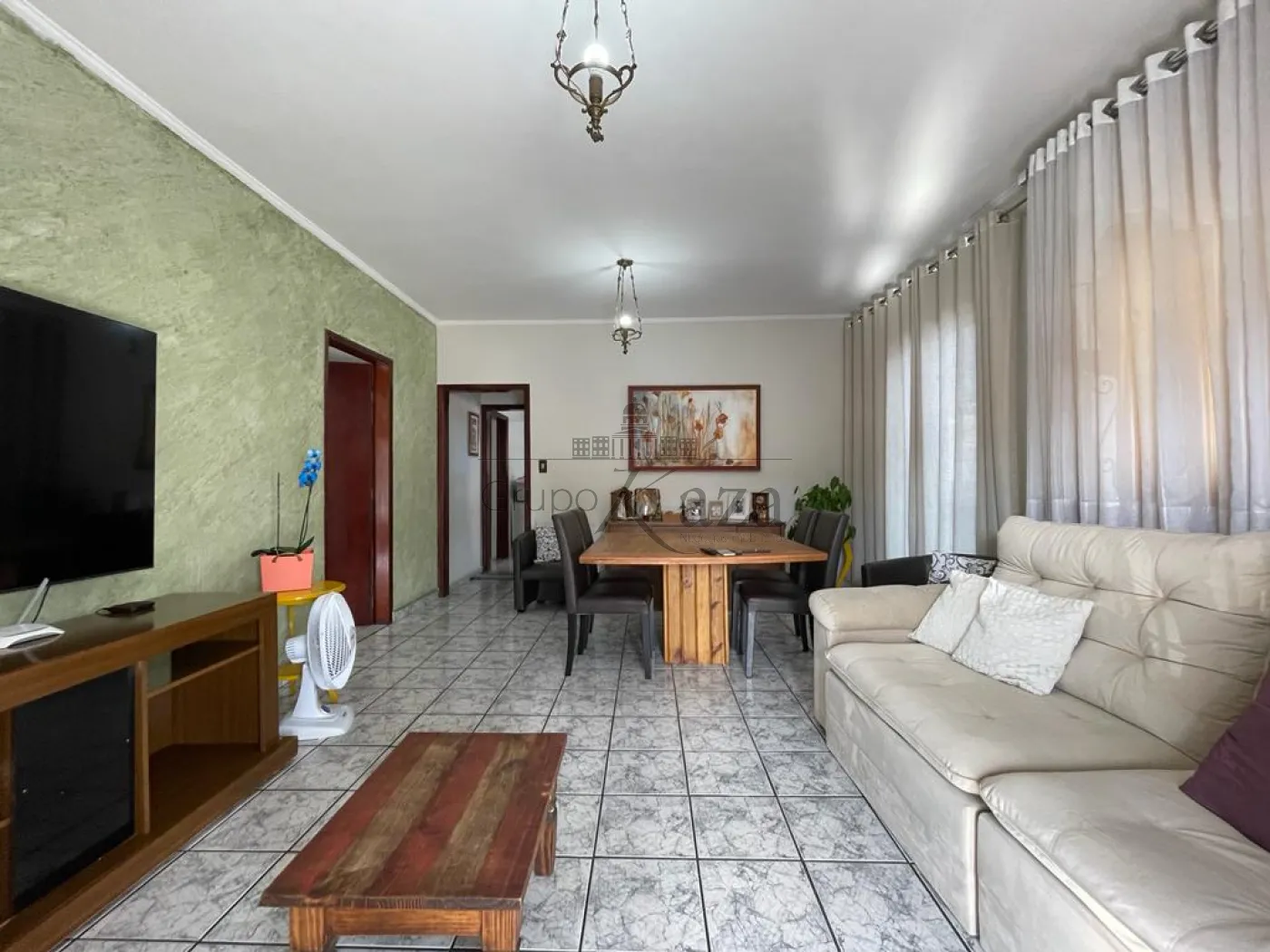 Foto 1 de Casa Comercial  Residencial em Jardim Nova Esperança, Jacareí - imagem 1