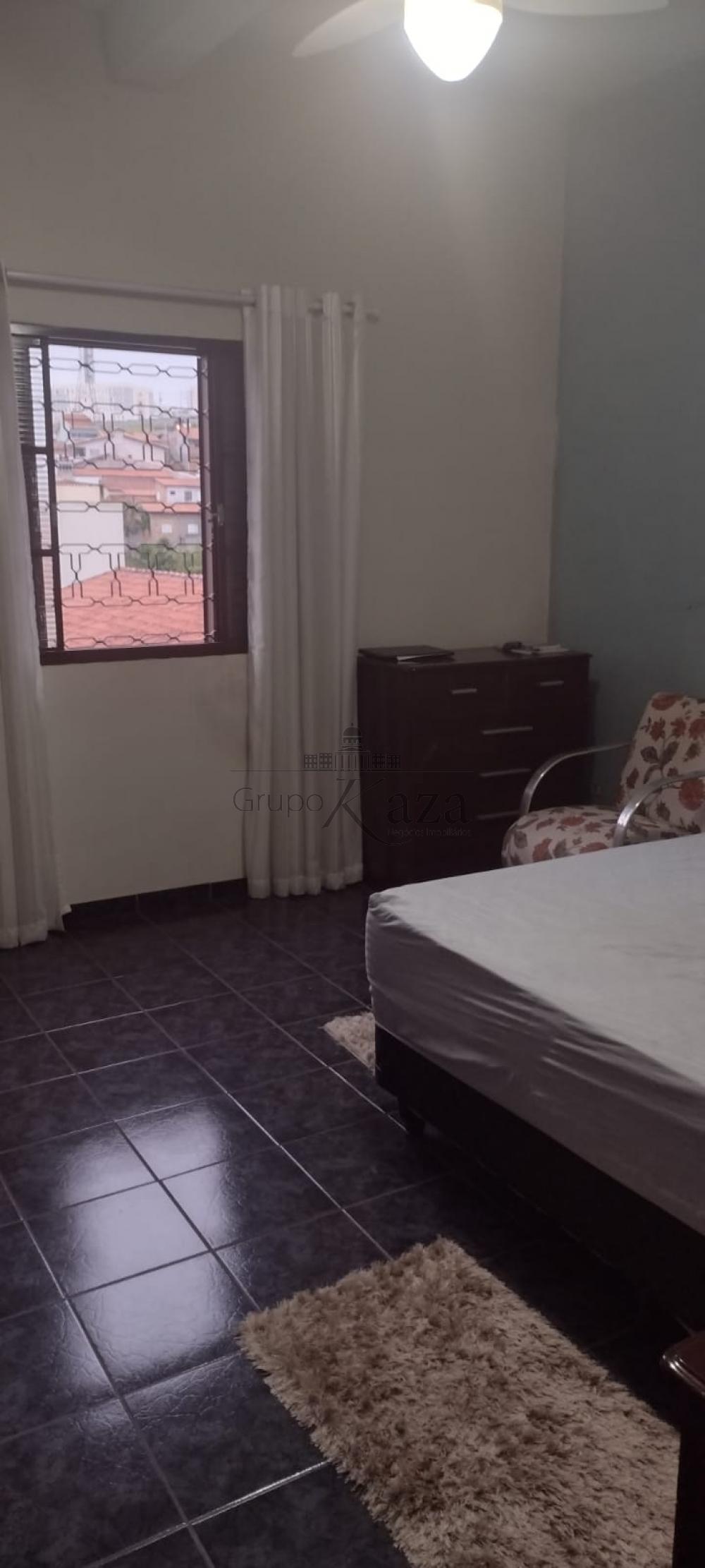 Foto 10 de Casa Padrão em Parque Santo Antônio, Jacareí - imagem 10