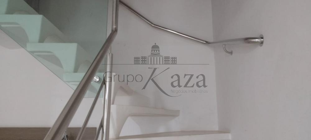 Foto 8 de Casa Padrão em Parque Santo Antônio, Jacareí - imagem 8