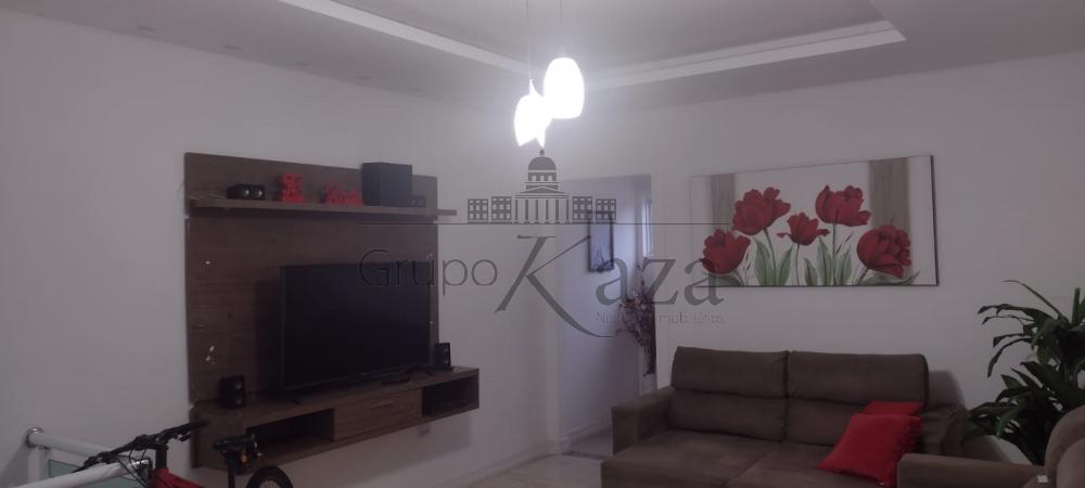 Foto 1 de Casa Padrão em Parque Santo Antônio, Jacareí - imagem 1