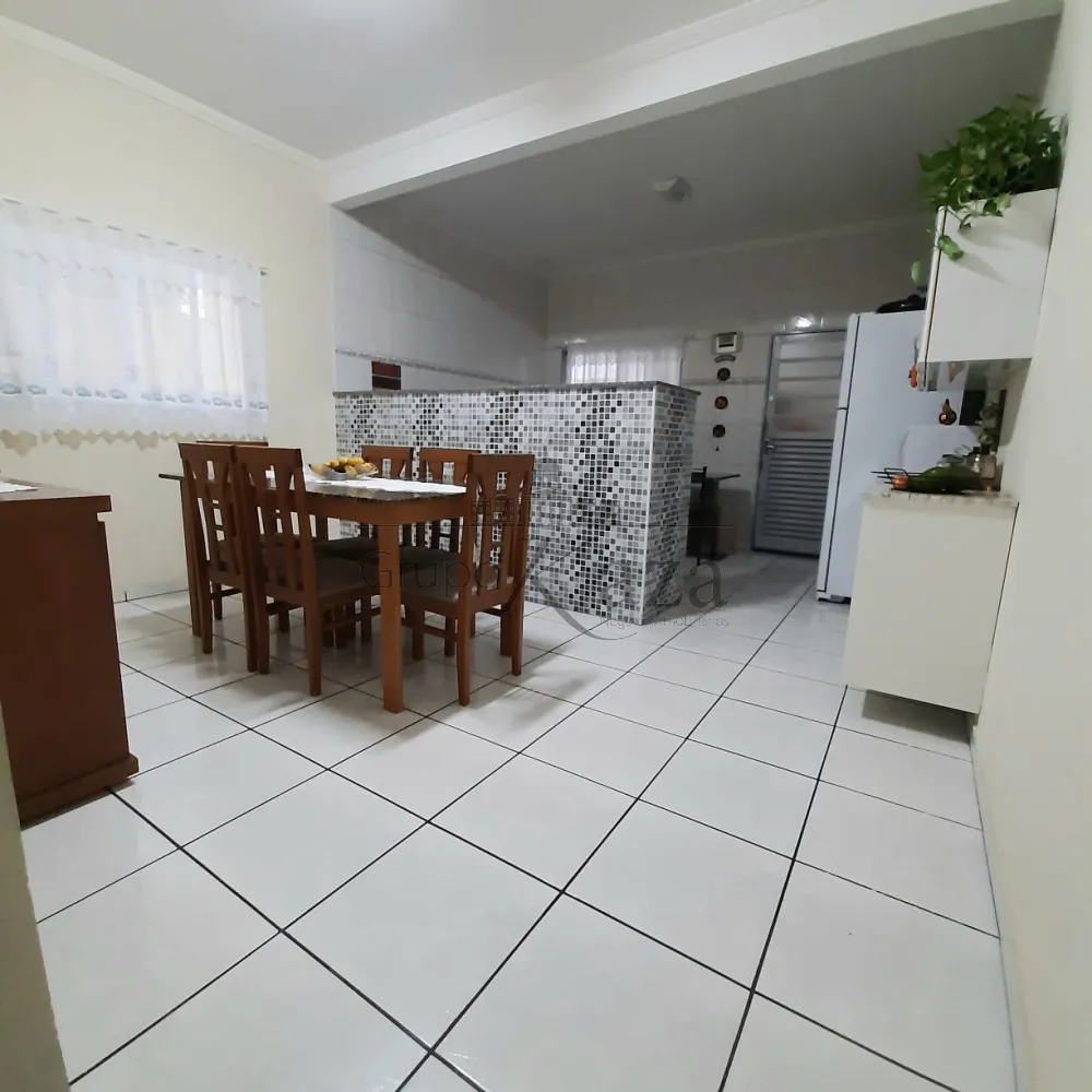 Foto 4 de Casa Sobrado em Jardim Santo Onofre, São José dos Campos - imagem 4