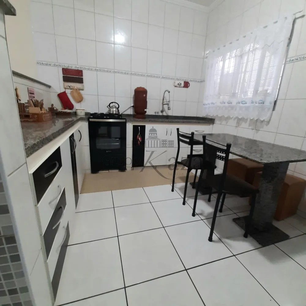 Foto 3 de Casa Sobrado em Jardim Santo Onofre, São José dos Campos - imagem 3