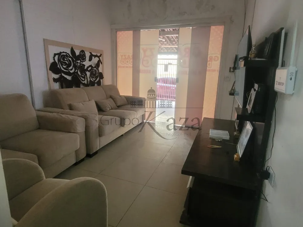 Foto 3 de Casa Comercial  Residencial em Jardim Ismênia, São José dos Campos - imagem 3