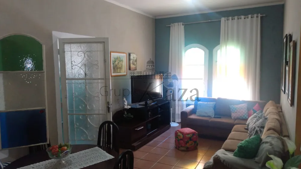 Foto 1 de Casa Padrão em Jardim Emilia, Jacareí - imagem 1