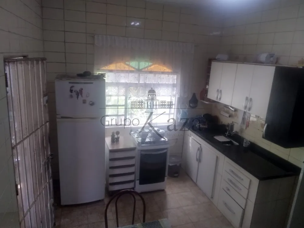 Foto 7 de Casa Padrão em Jardim Emilia, Jacareí - imagem 7