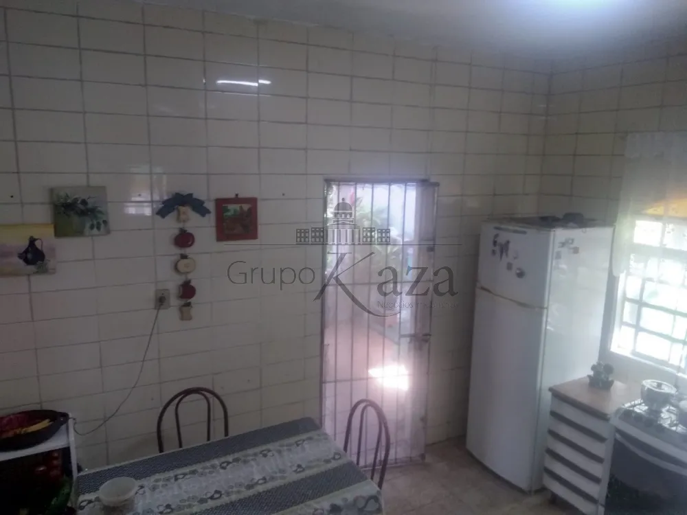 Foto 8 de Casa Padrão em Jardim Emilia, Jacareí - imagem 8