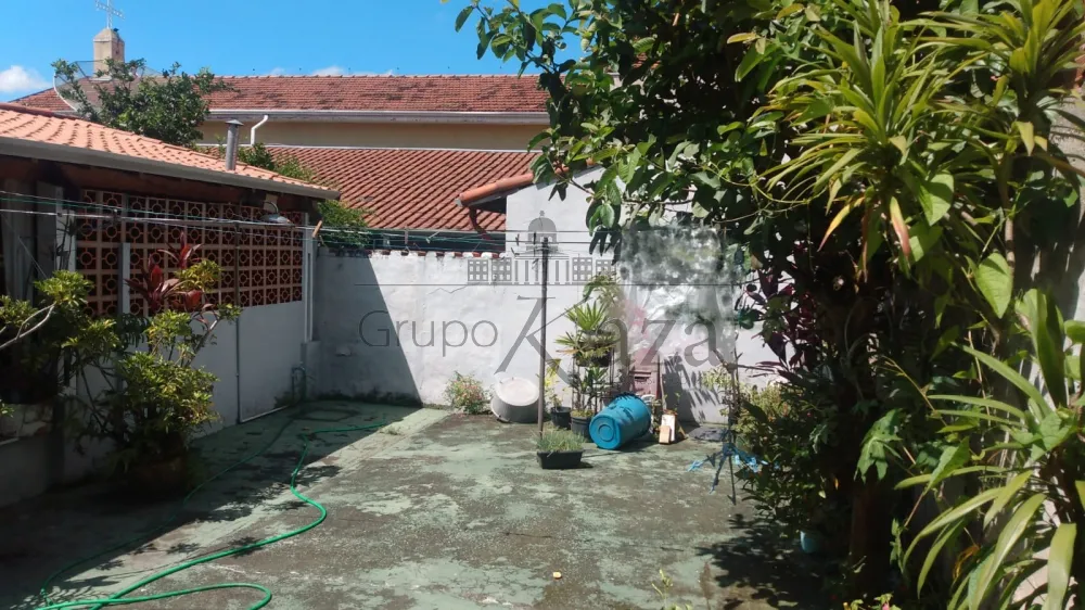 Foto 22 de Casa Padrão em Jardim Emilia, Jacareí - imagem 22