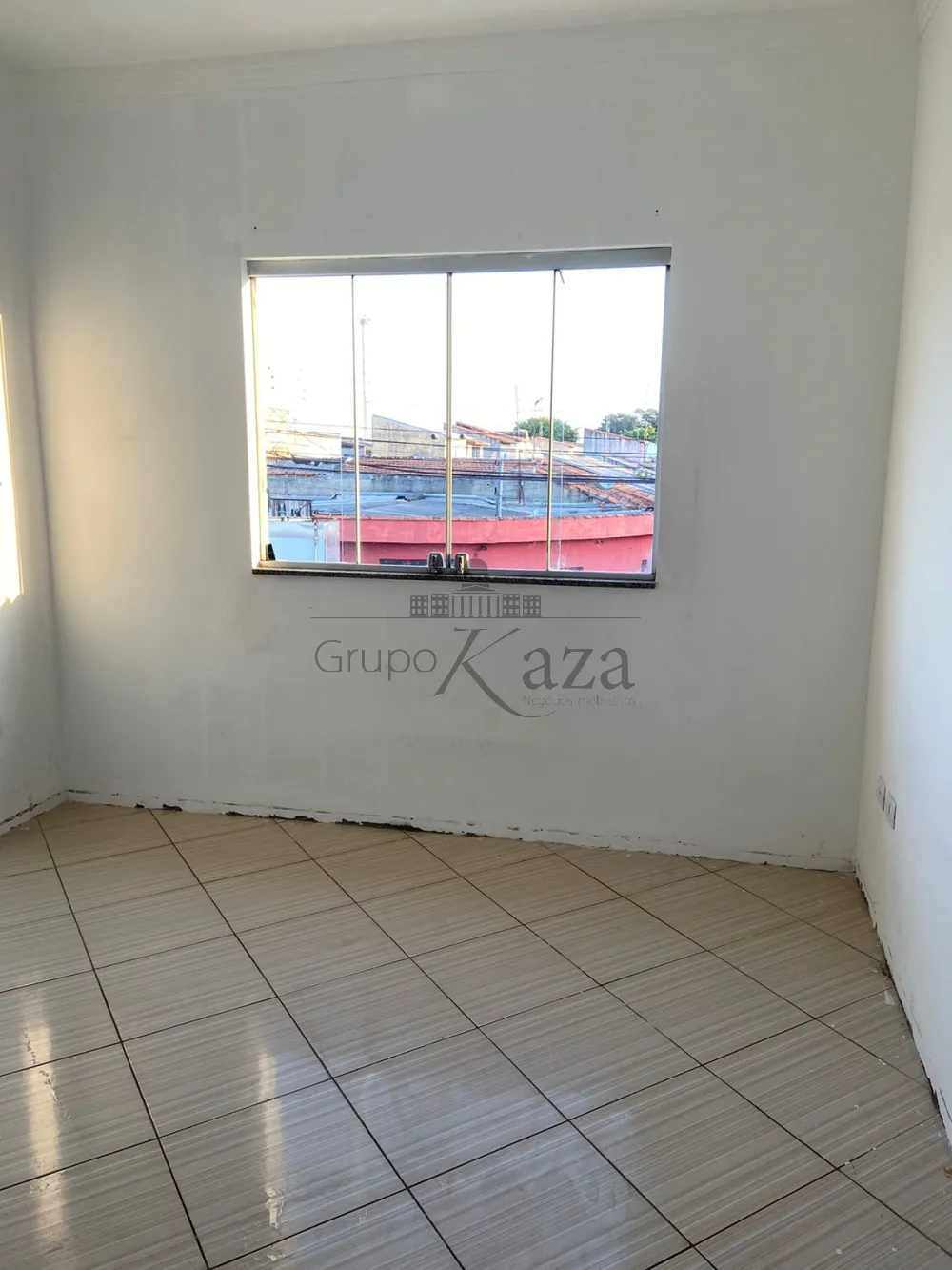 Foto 1 de Casa Comercial  Residencial em Jardim Santa Marina, Jacareí - imagem 1