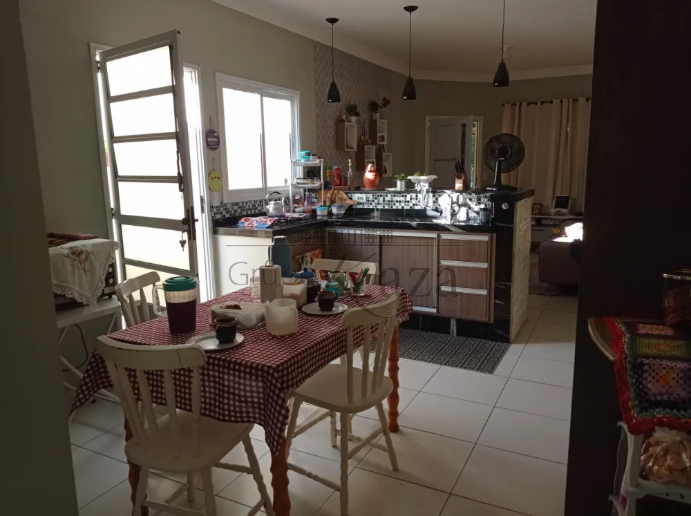 Foto 8 de Casa Padrão em Jardim Pararangaba, São José dos Campos - imagem 8