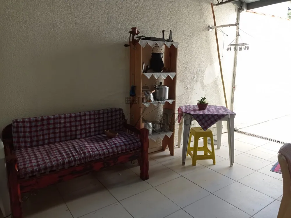 Foto 19 de Casa Padrão em Jardim Pararangaba, São José dos Campos - imagem 19