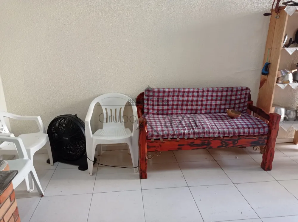 Foto 18 de Casa Padrão em Jardim Pararangaba, São José dos Campos - imagem 18