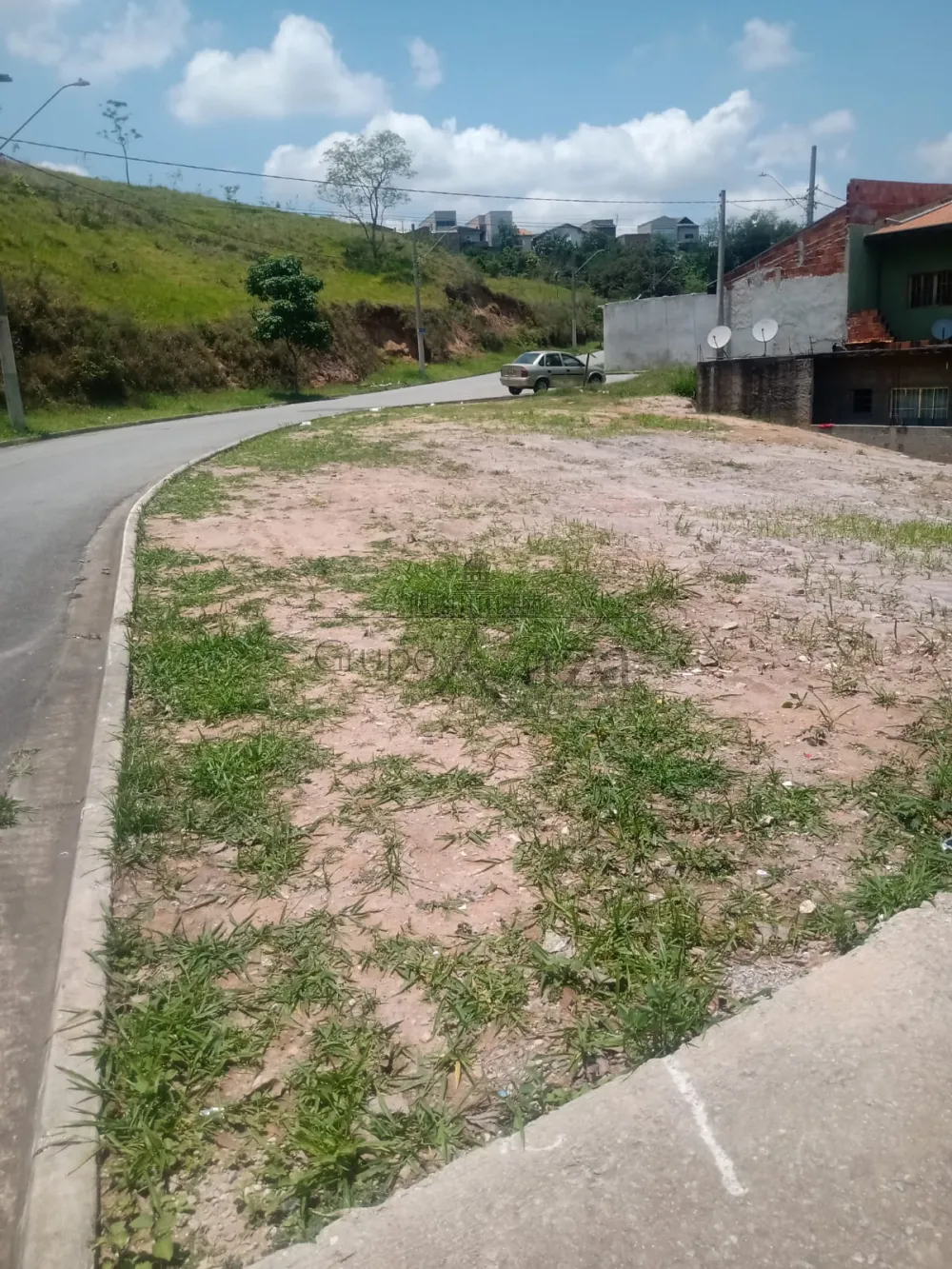 Foto 2 de Terreno Padrão em Loteamento Santa Edwiges, São José dos Campos - imagem 2