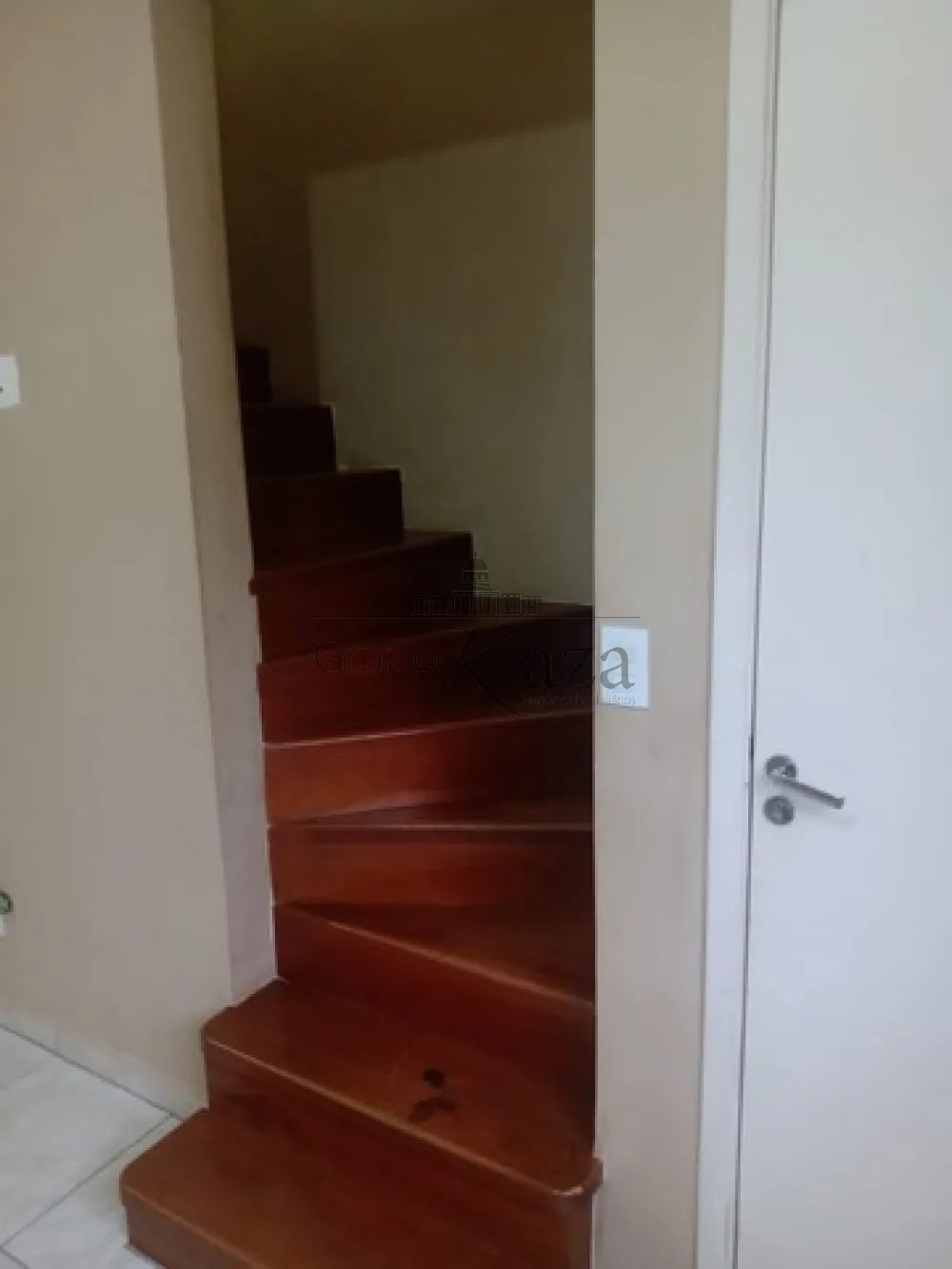 Foto 2 de Casa Condomínio em Jardim Colonia, Jacareí - imagem 2