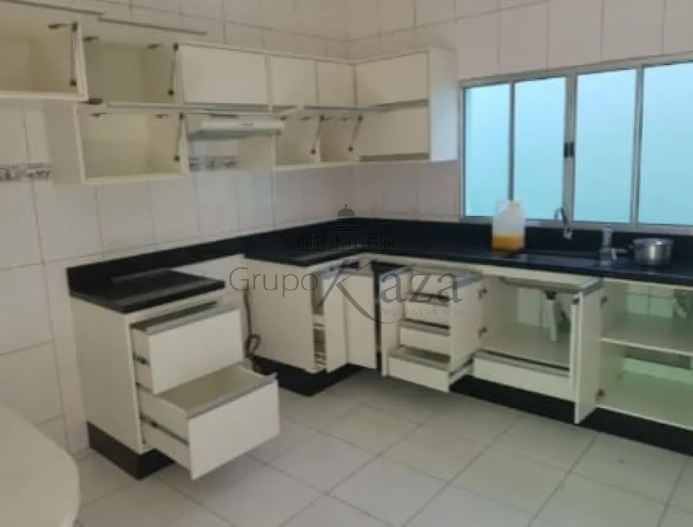 Foto 3 de Casa Padrão em Jardim Imperial, São José dos Campos - imagem 3