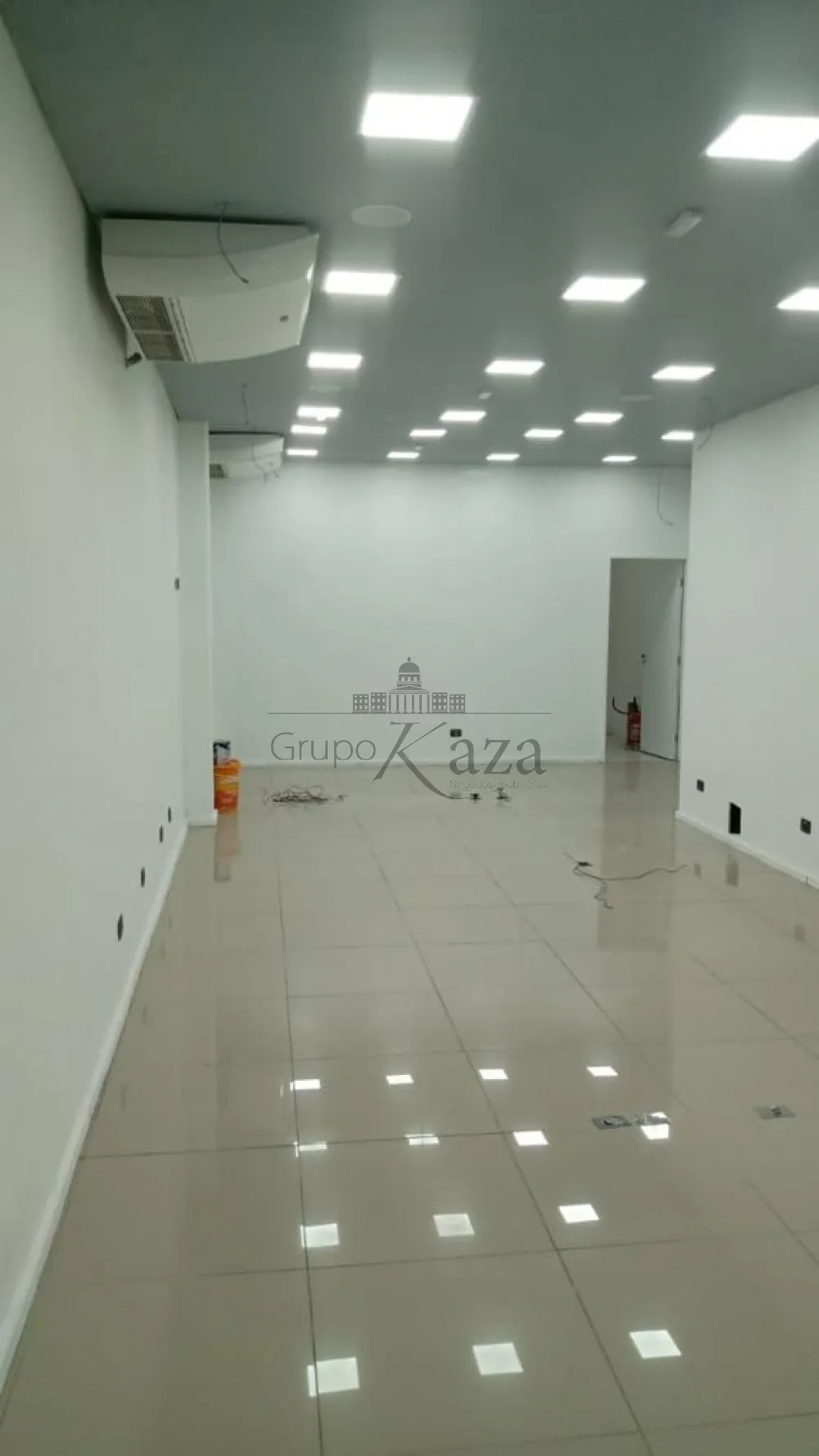 Foto 1 de Comercial Ponto Comercial em Centro, Jacareí - imagem 1
