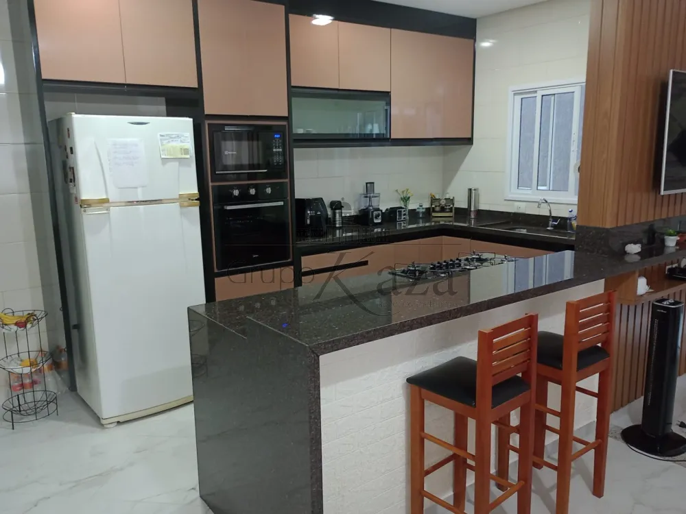 Foto 4 de Casa Padrão em Residencial Santa Paula, Jacareí - imagem 4