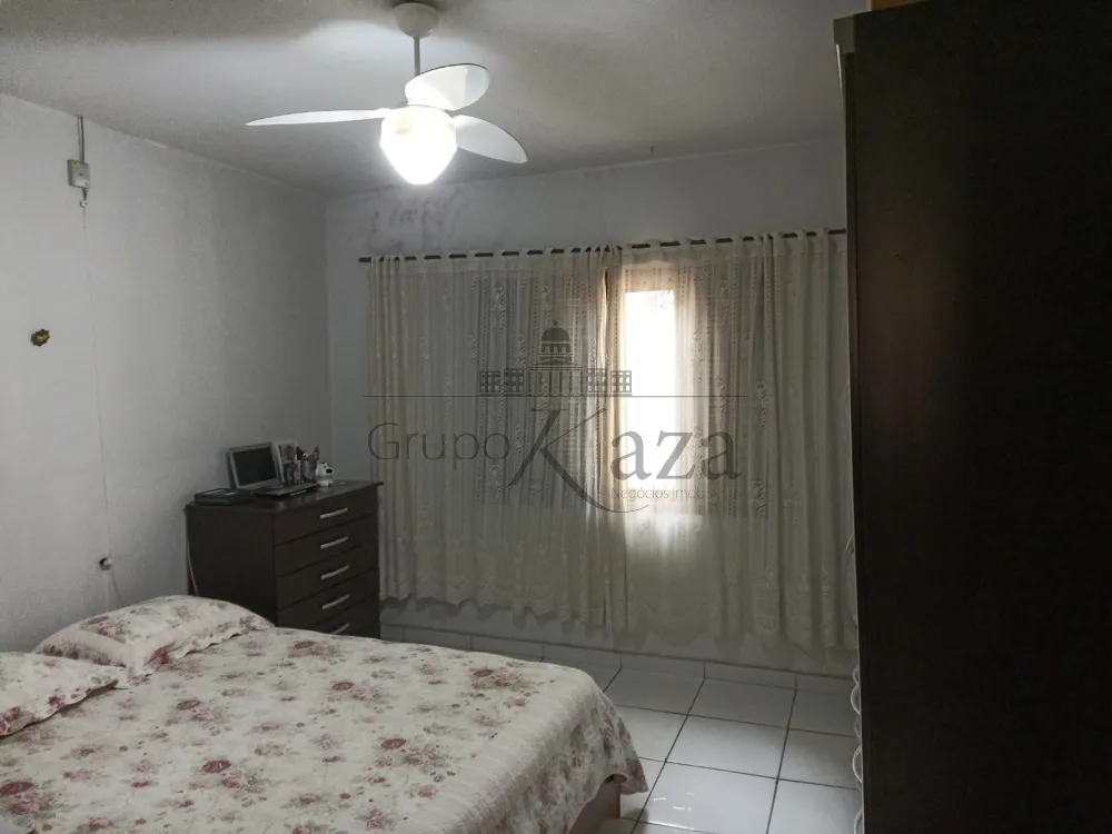 Foto 11 de Casa Padrão em Jardim Pereira do Amparo, Jacareí - imagem 11