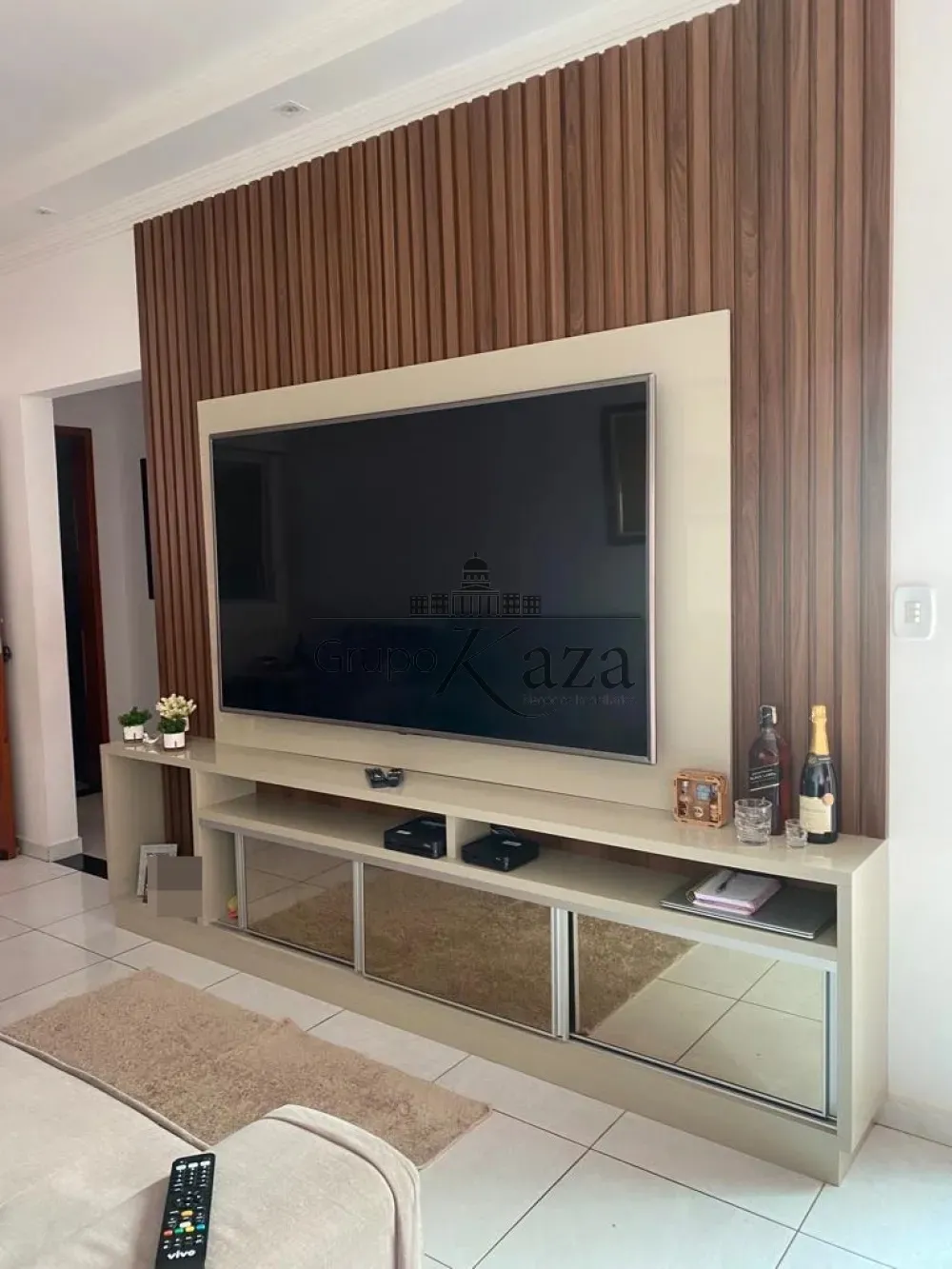 Foto 2 de Casa Padrão em Residencial Bosque dos Ipês, São José dos Campos - imagem 2