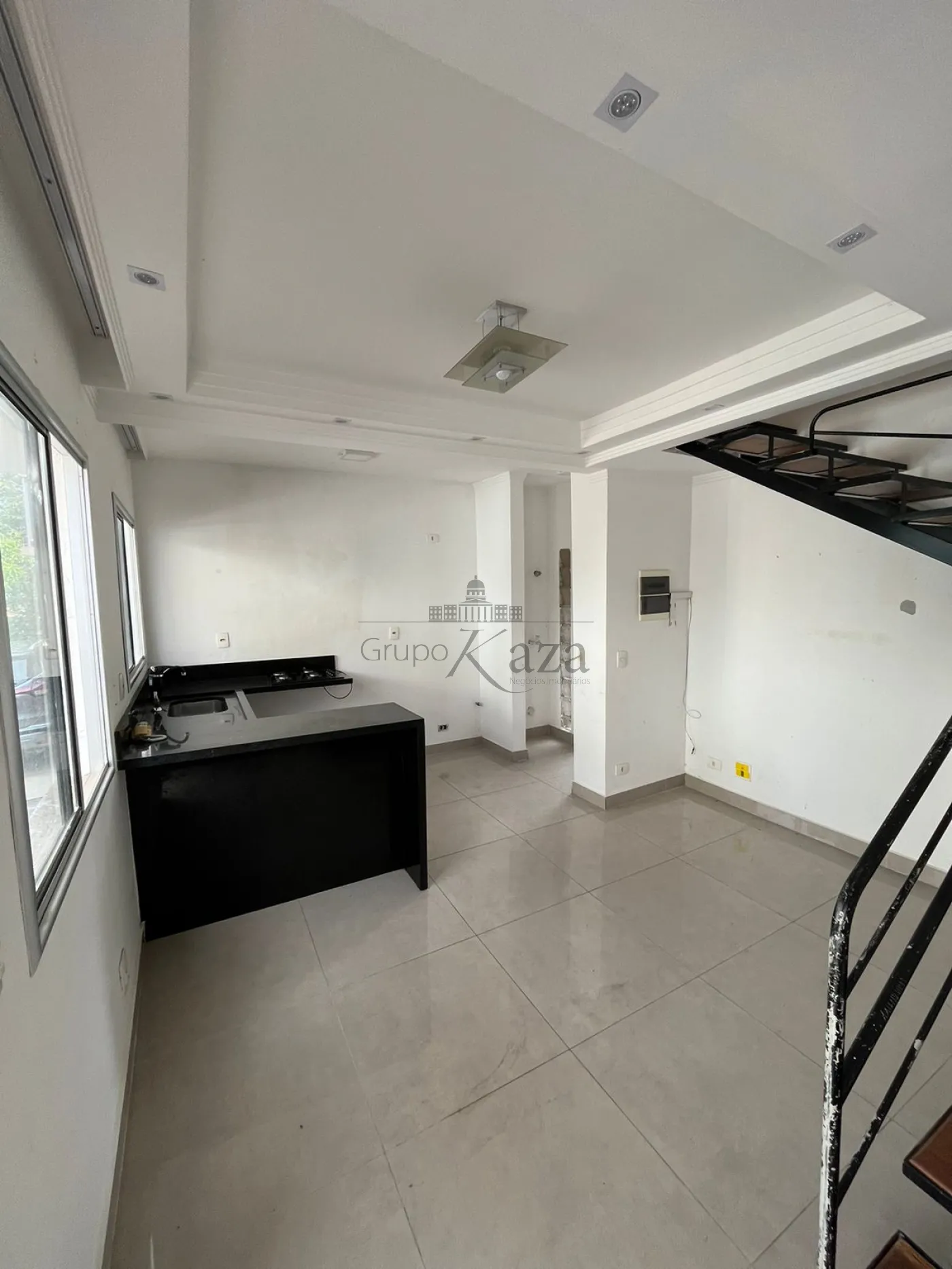Foto 2 de Casa Condomínio em Jardim da Granja, São José dos Campos - imagem 2