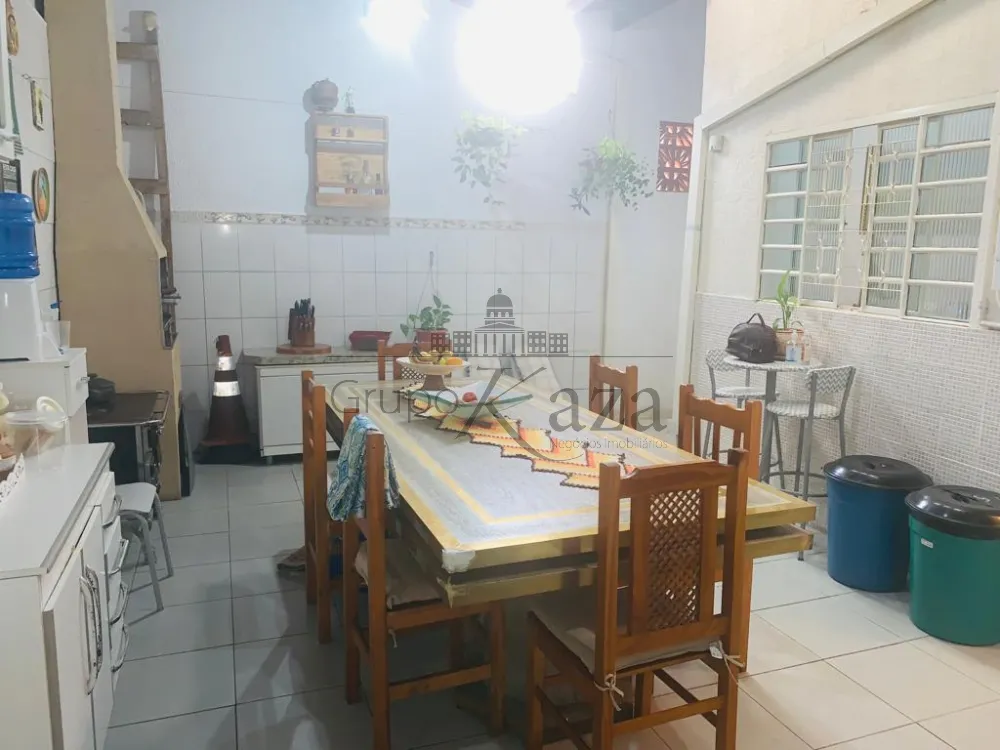 Foto 10 de Casa Padrão em Campo dos Alemães, São José dos Campos - imagem 10