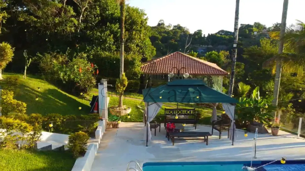 Foto 2 de Casa Condomínio em Chácaras Condomínio Recanto Pássaros II, Jacareí - imagem 2