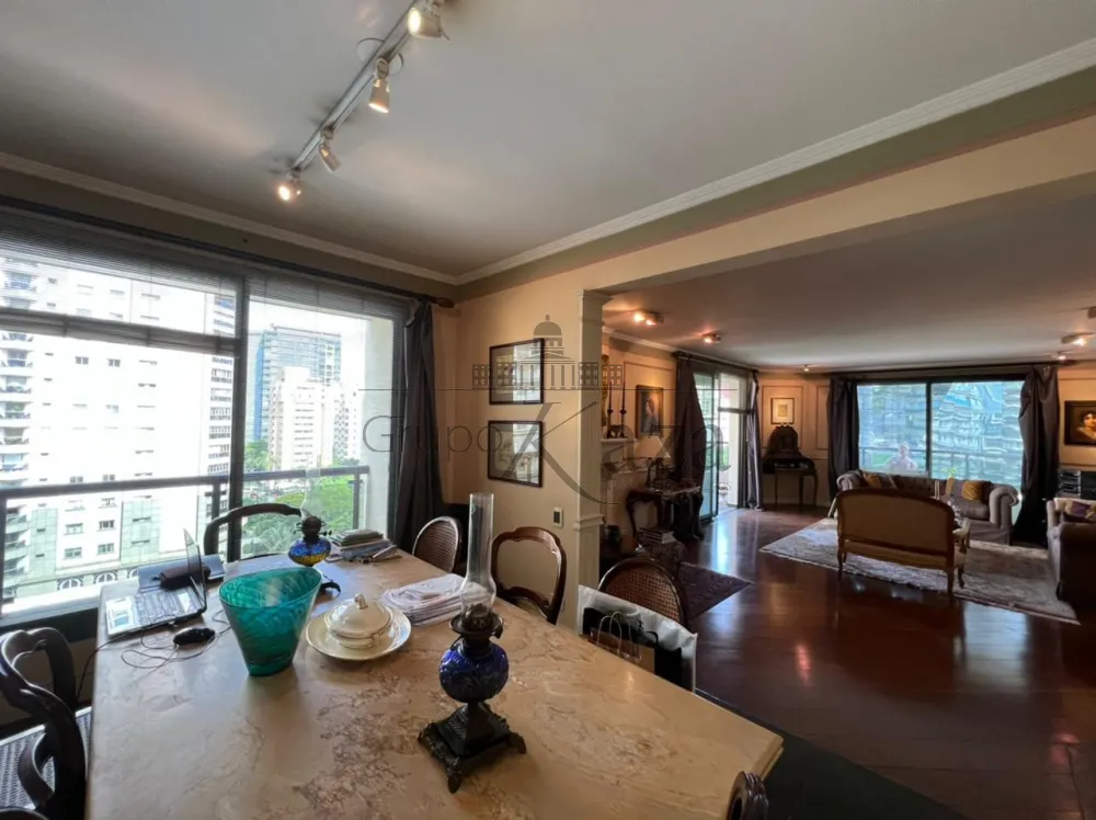 Foto 4 de Apartamento Padrão em Itaim Bibi, São Paulo - imagem 4