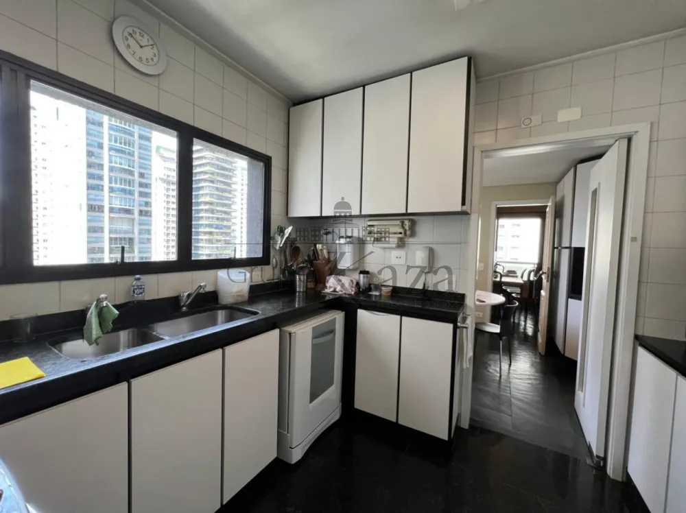Foto 15 de Apartamento Padrão em Itaim Bibi, São Paulo - imagem 15