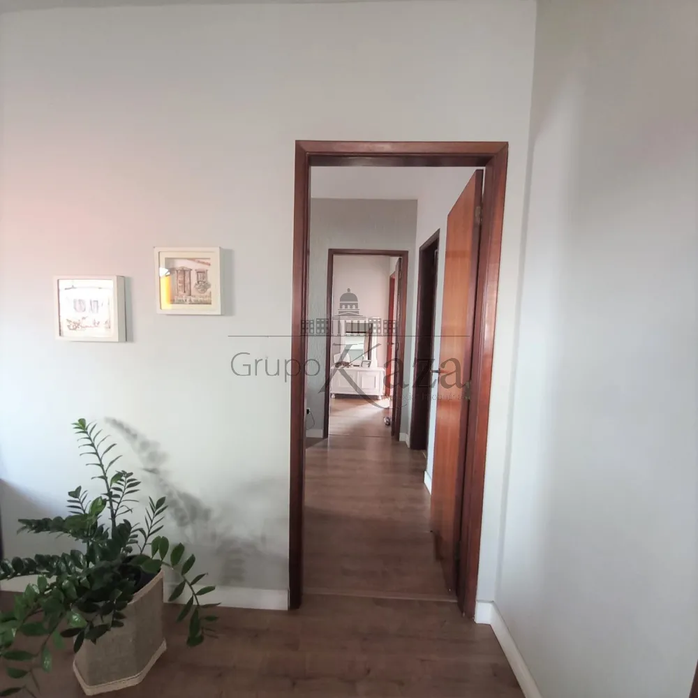 Foto 12 de Casa Padrão em Jardim das Indústrias, São José dos Campos - imagem 12
