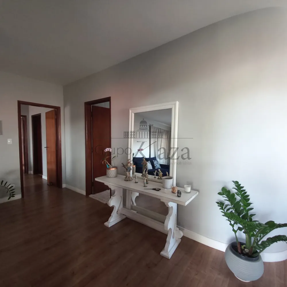 Foto 11 de Casa Padrão em Jardim das Indústrias, São José dos Campos - imagem 11