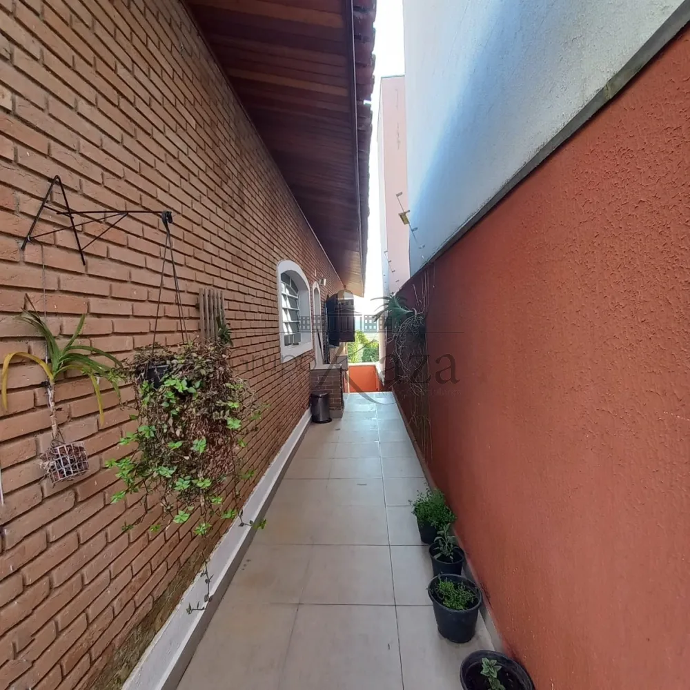 Foto 23 de Casa Padrão em Jardim das Indústrias, São José dos Campos - imagem 23