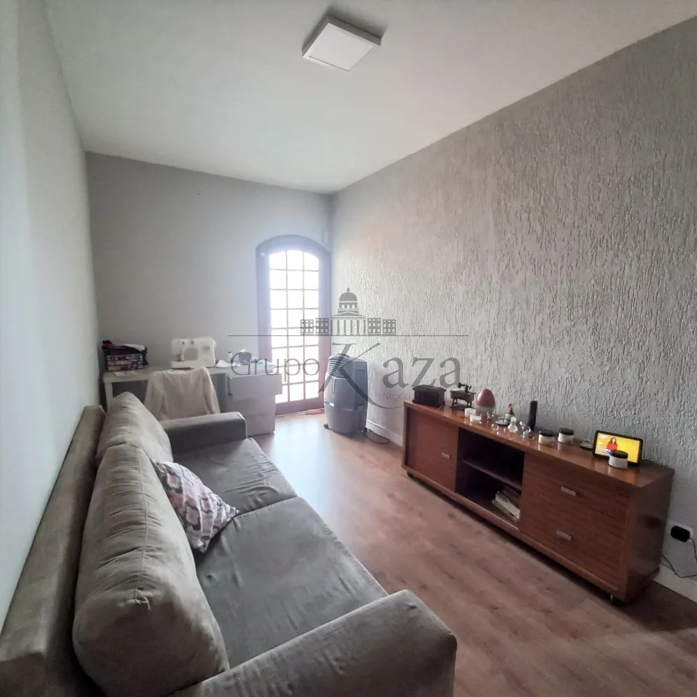 Foto 3 de Casa Padrão em Jardim das Indústrias, São José dos Campos - imagem 3