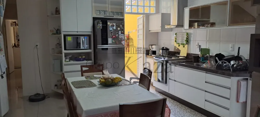 Foto 2 de Casa Sobrado em Jardim Itapoã, São José dos Campos - imagem 2