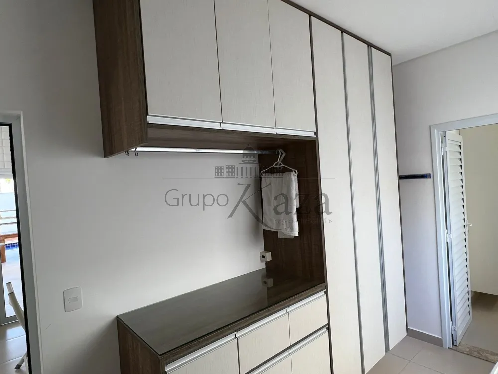 Foto 12 de Casa Condomínio em Jardim do Golfe, São José dos Campos - imagem 12