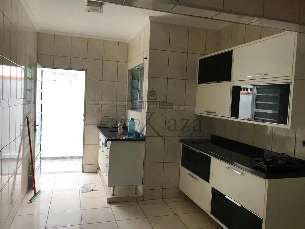 Foto 6 de Casa Padrão em Jardim Motorama, São José dos Campos - imagem 6