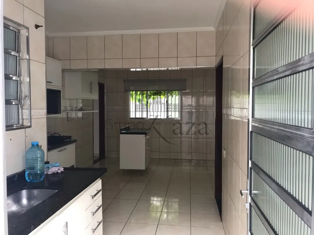 Foto 3 de Casa Padrão em Jardim Motorama, São José dos Campos - imagem 3