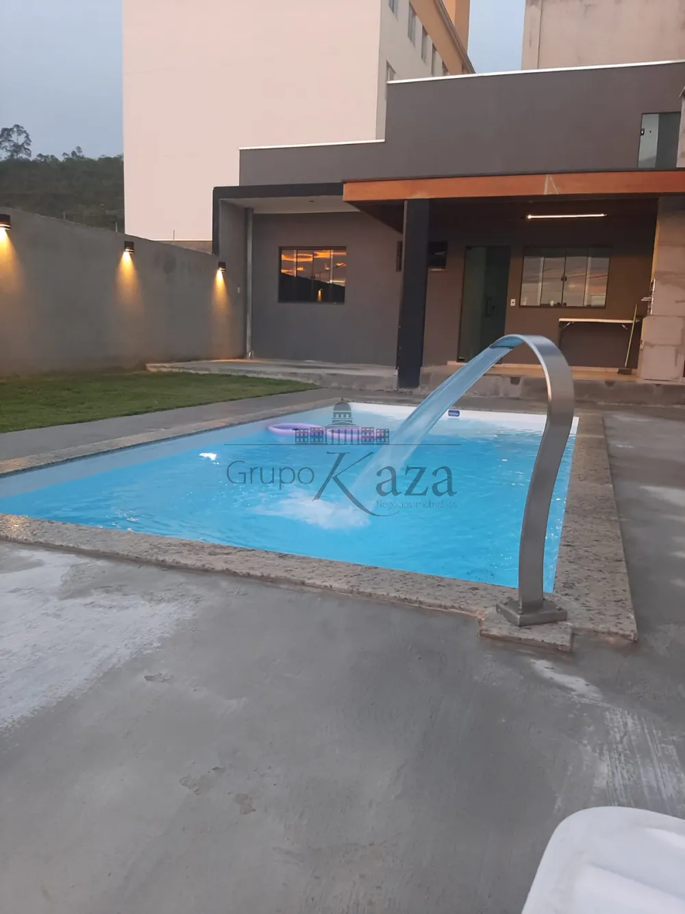 Foto 1 de Casa Comercial  Residencial em Jardim Santa Júlia, São José dos Campos - imagem 1