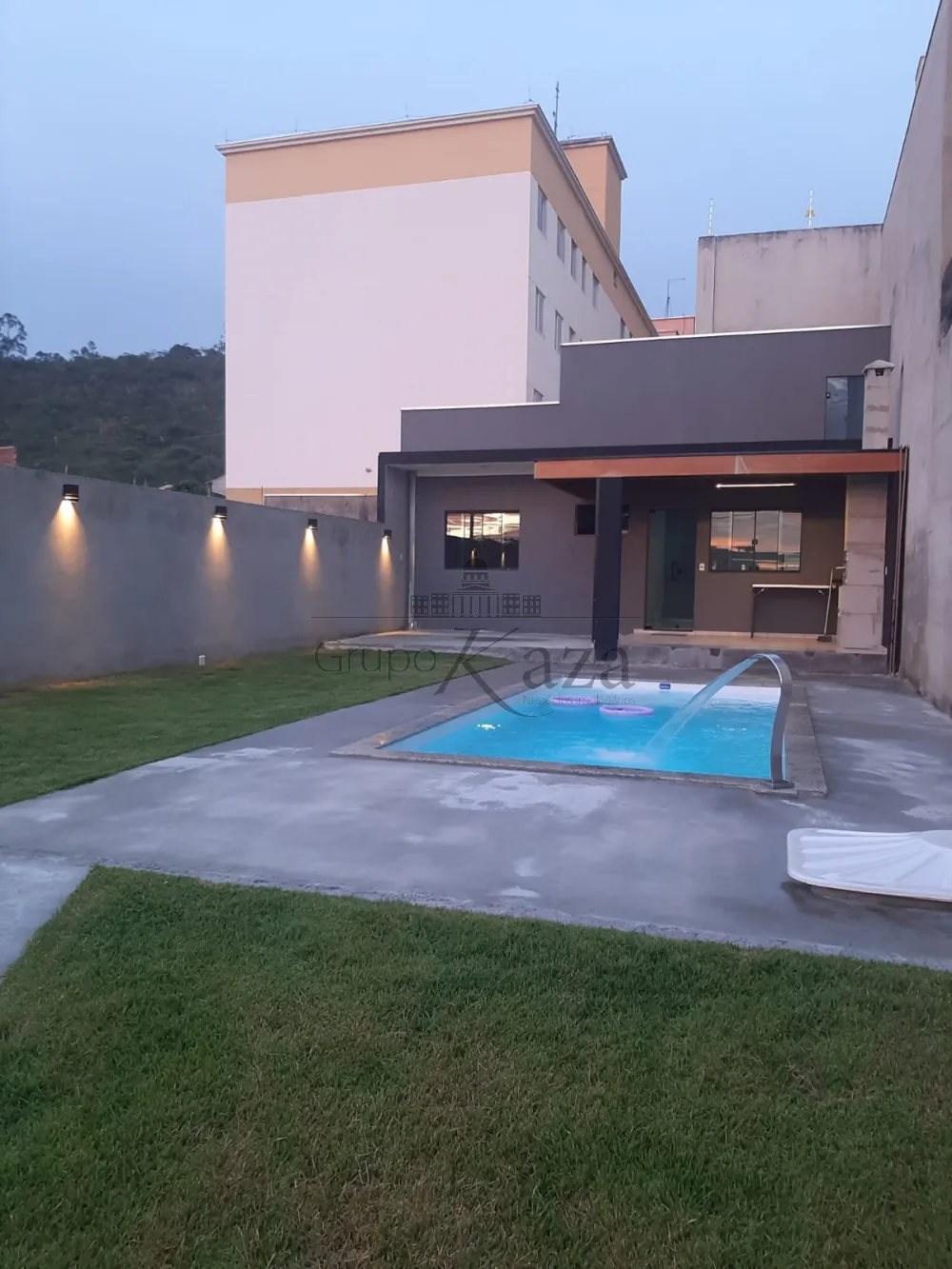 Foto 2 de Casa Comercial  Residencial em Jardim Santa Júlia, São José dos Campos - imagem 2