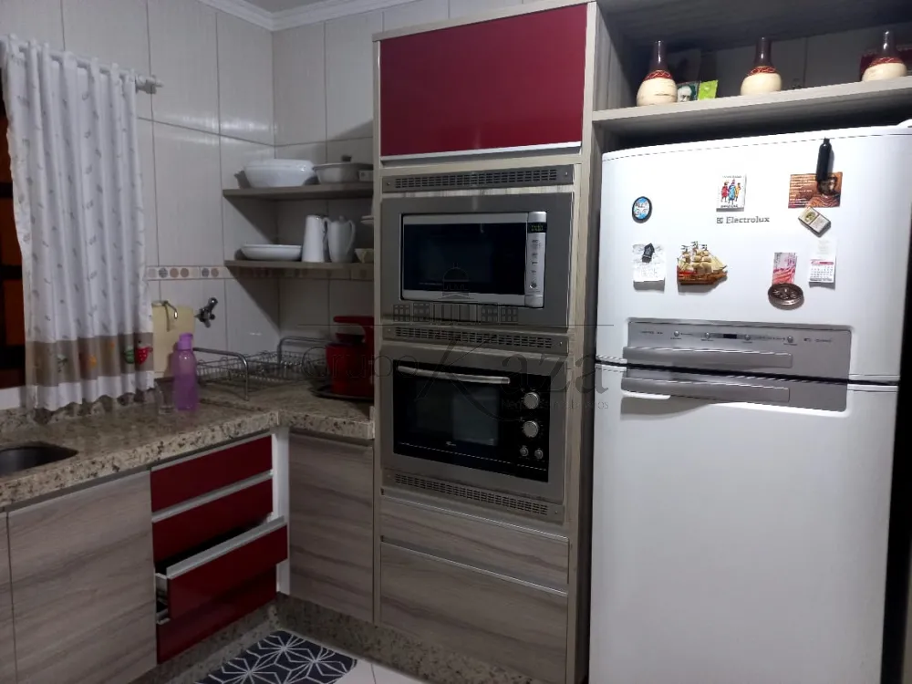 Foto 6 de Casa Padrão em Loteamento Residencial Vista Linda, São José dos Campos - imagem 6