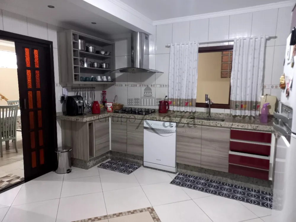 Foto 5 de Casa Padrão em Loteamento Residencial Vista Linda, São José dos Campos - imagem 5