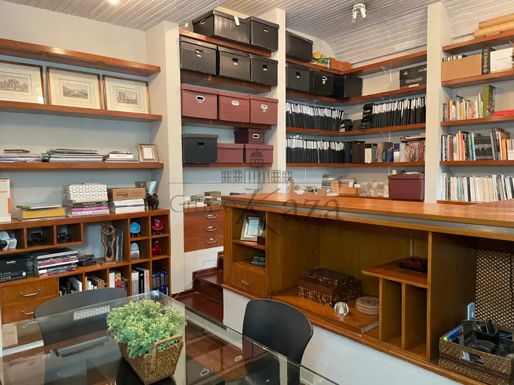 Foto 1 de Casa Padrão em Morumbi, São Paulo - imagem 1 Foto 1 de Casa Padrão em Morumbi, São Paulo - imagem 1