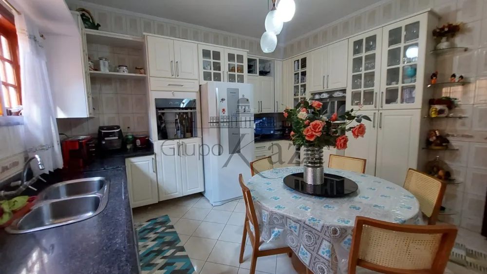 Foto 6 de Casa Condomínio em Jardim das Colinas, São José dos Campos - imagem 6