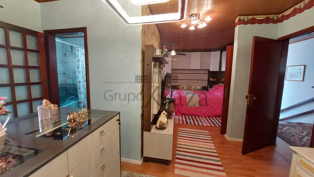 Foto 18 de Casa Condomínio em Jardim das Colinas, São José dos Campos - imagem 18