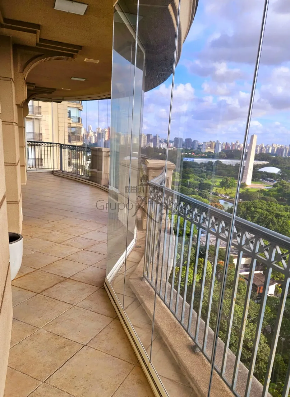 Foto 3 de Apartamento Padrão em Ibirapuera, São Paulo - imagem 3