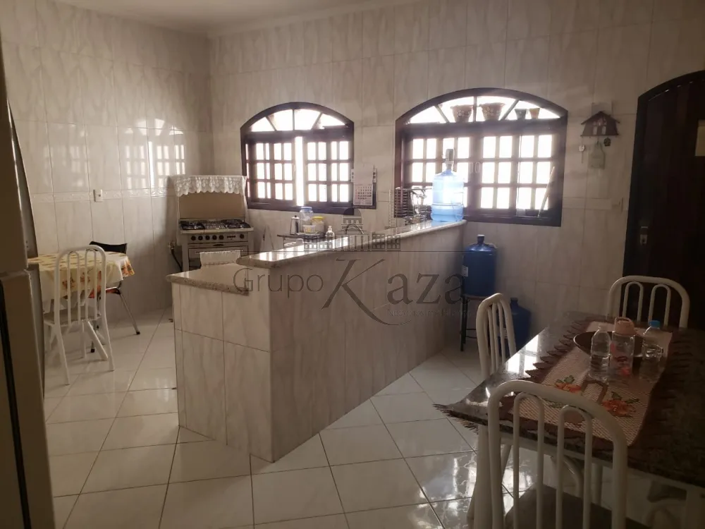 Foto 4 de Casa Padrão em Residencial Bosque dos Ipês, São José dos Campos - imagem 4