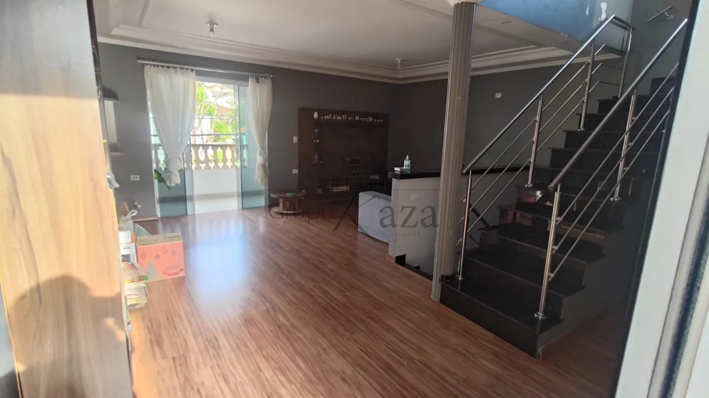 Foto 3 de Casa Padrão em Jardim Colonial, São José dos Campos - imagem 3