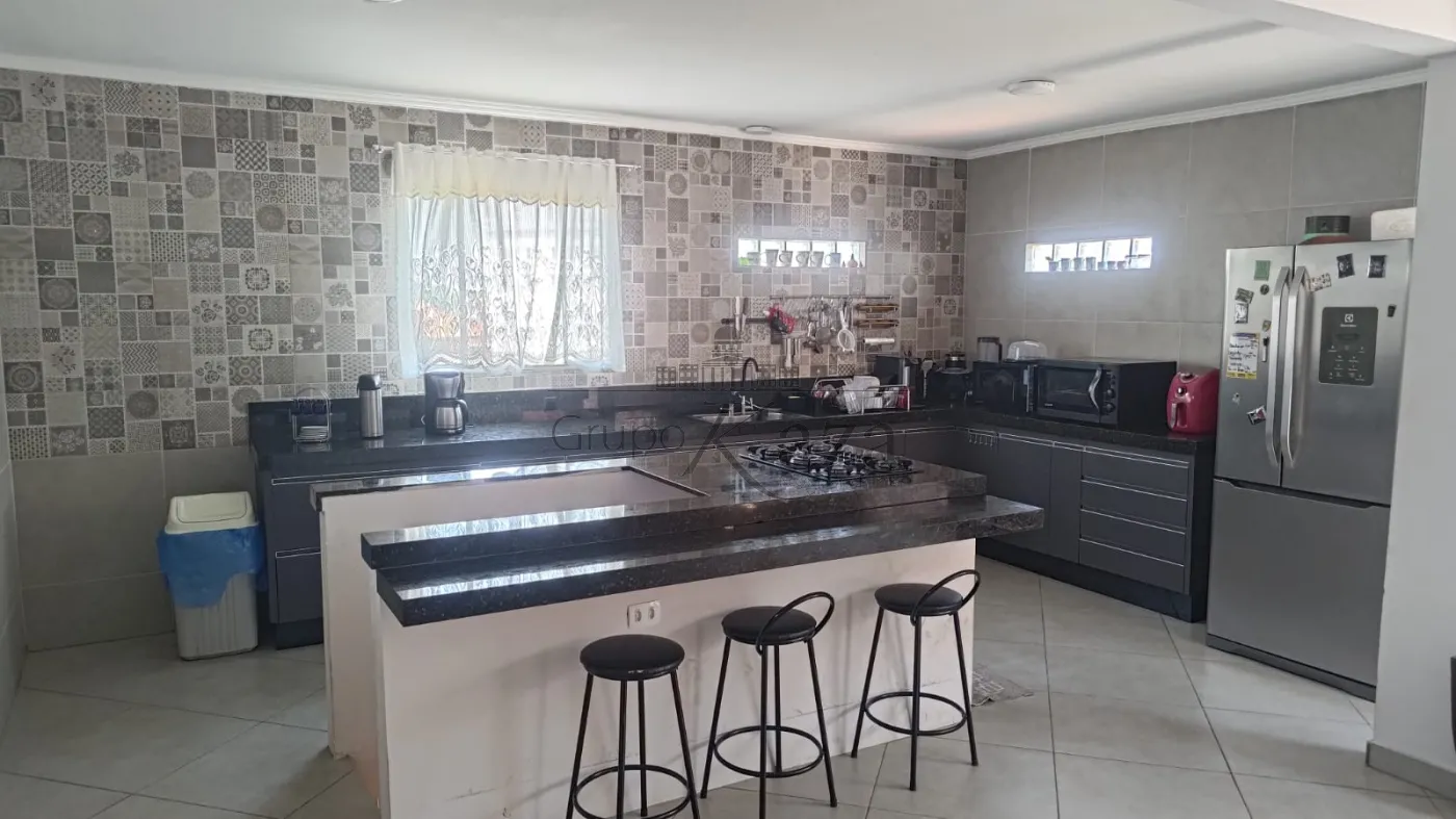 Foto 4 de Casa Padrão em Jardim Colonial, São José dos Campos - imagem 4