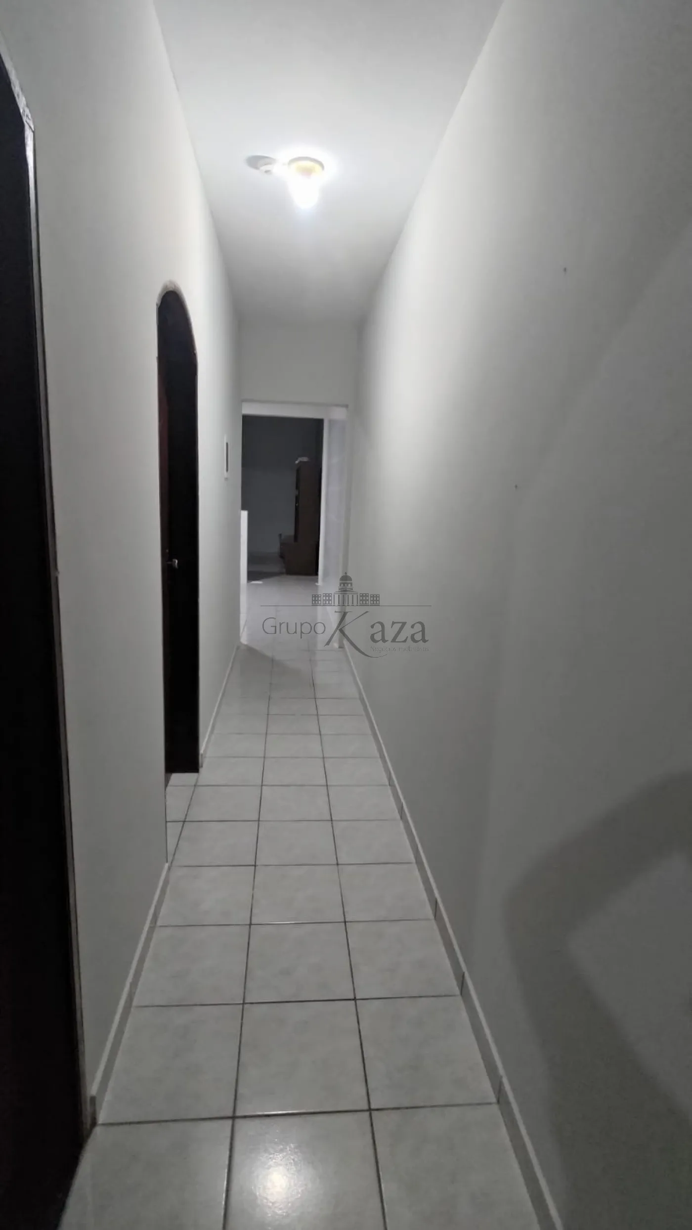 Foto 14 de Casa Padrão em Jardim Colonial, São José dos Campos - imagem 14
